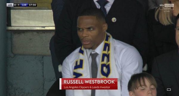 Kameralar bir anda NBA yıldızı Russell Westbrook'a çevrilince görüntülerin sosyal medyada yer alması da uzun sürmedi.
