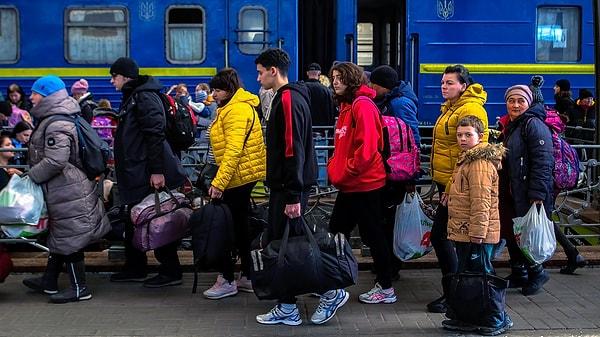 Bunun yanı sıra sığınma talep eden Ukraynalı sayısı azaldı.