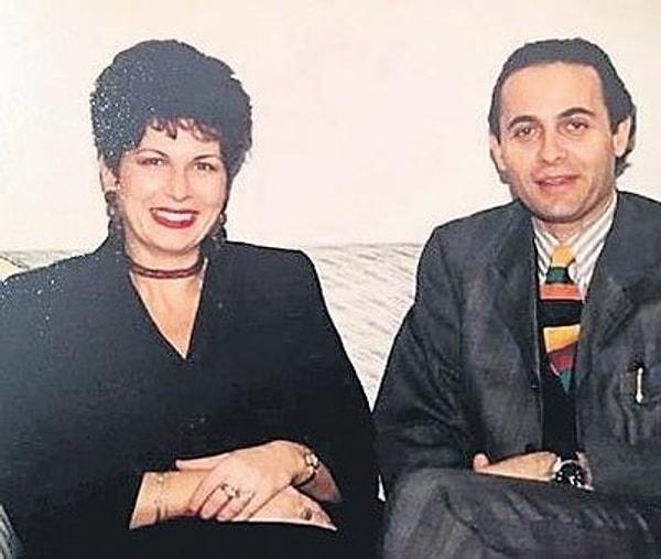 Cankurt, köşesinde Ayhan Sicimoğlu'nun 40 yıllık eşini hasta olunca terk ettiğini iddia etti ve konuyla ilgili kimsenin bilmediği detayları anlattı.