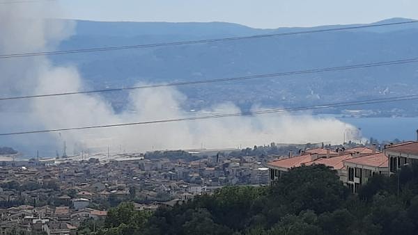 Patlamanın ardından bölgeye itfaiye, AFAD, polis ve sağlık ekipleri sevk edildi. Patlamanın ardından çıkan yangını söndürmek için ekiplerin başlattığı çalışma devam ediyor.