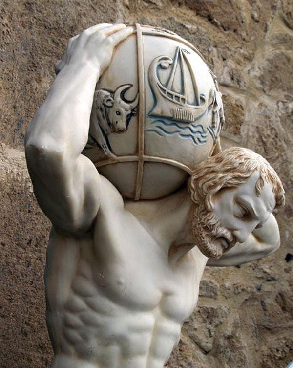 Atlas, Olympos’a saldıran Titanlar arasında lider olduğu için Zeus tarafından yeri ve göğü birbirinden ayıran sütunları taşımakla cezalandırılmıştır.