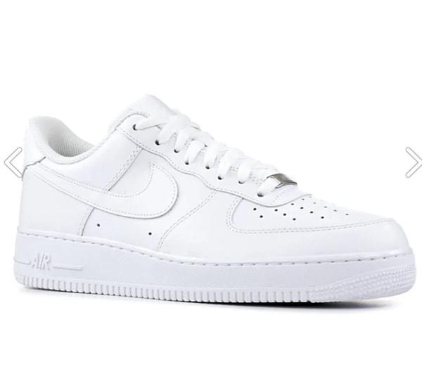 3. Nike Unisex Beyaz Air Force 1 Sneaker