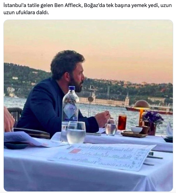 Ben Affleck son olarak Boğaz manzarası eşliğinde yemeğini yerken uzun uzun ufuklara daldı!