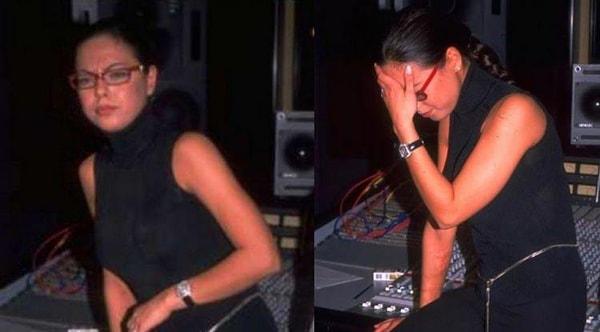 Ardından 1999 yılında Universal Müzik ile anlaşan ve "Dön Ne Olur" isimli albümünü tanıtan ünlü şarkıcı, stüdyoda kameraların önünde beyin kanaması geçirdiği an ile herkesi korkutmuş ve akıllara kazınmıştı.