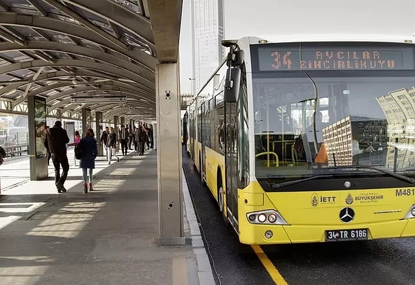 "İstanbul’da 65 yaş üstü vatandaşlarımızın ücretsiz taşıma hakkının iptali söz konusu değildir. İBB olarak 65 yaş üstü vatandaşlarımızın ücretsiz geçiş hakkını karşılamaya devam edeceğiz."