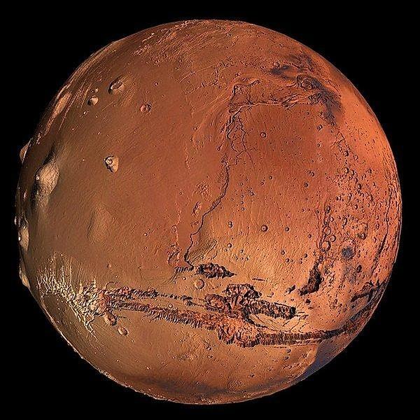 Bunu yaptıktan sonra, araştırmacılar Mars'ın dönüşünün çok küçük bir miktarda da olsa hızlandığını tespit edebildiler.