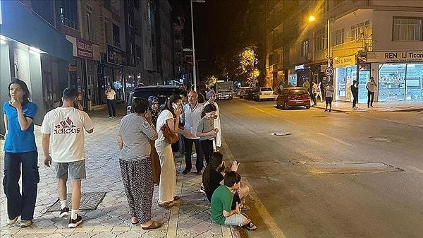 Akşam saatlerinde Malatya’nın Yeşilyurt ilçesinde gerçekleşen depremin öncesinde ise uyarı sisteminin devreye girerek vatandaşları uyardığı ortaya çıktı.