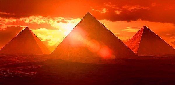 Yine de Graham Hancock gibi Mısır'la ilgili kitapların yazarları ve popüler yorumcular piramitlerin, ve antik dünyanın diğer harikalarının, aslında unutulmuş ve teknolojik olarak gelişmiş eski bir uygarlığın kalıntıları olduğunu öne sürmektedir.