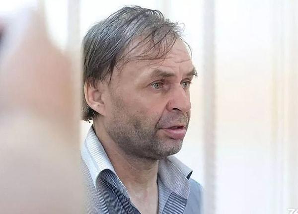 14 yıl boyunca kadını bir “seks kölesi” haline getiren Cheskidov ise çıkarıldığı mahkemede genç kadınla aşk yaşadığını ve Ekaterina’nın rızasıyla cinsel ilişkiye girdiğini söylemişti. Fakat evde baskın yapan polisler, evde korkunç bir manzarayla karşılaştı.
