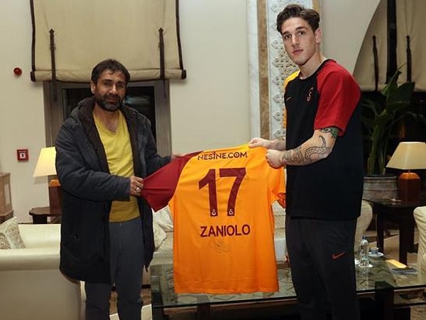 Deprem felaketinde enkaz altında kalarak aramızdan ayrılan 17 yaşındaki Muhammed Emin Özkan, Zaniolo'nun Galatasaray'a transfer olma haberine çok sevinmişti.