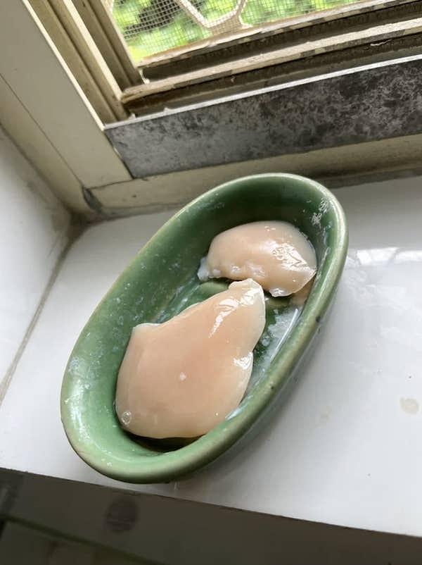 6. Tavuk göğüsüne benzeyen ama aslında sabun olan bu ilginç sabun kalıpları.