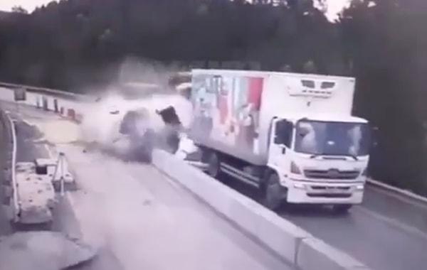 Kazayla ilgili aynı zamanda, kamyonun freninin patlamadığı, şoförün bunu bilerek yaptığı da iddia edildi.