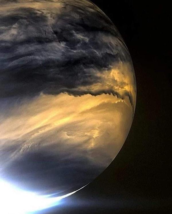 12. Venüs'ün en net fotoğrafı 👇
