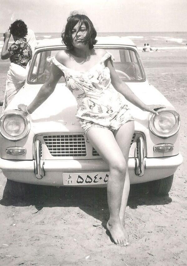 14. Sahilde İranlı kadın, 1960