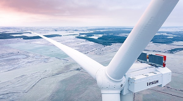 Danimarkalı yenilenebilir enerji devi Vestas'ın V236-15.0 MW prototipi 24 saatlik bir süre içinde 363 megavat-saat güç üretti