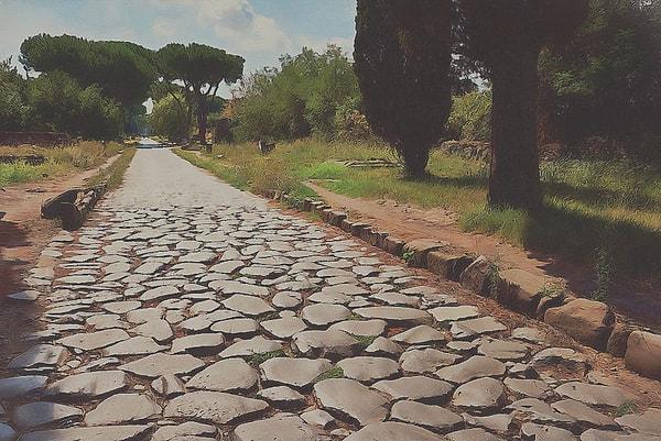 Toplam üç farklı kıtada bulunan yollar ile Roma İmparatorluğu bir üne de kavuşmuştu: "Bütün yollar Roma'ya çıkar."