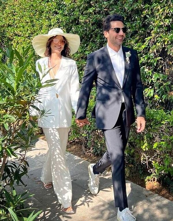 Atina'da sade bir nikah töreniyle evlenen Urgancıoğlu, nikah fotoğraflarını Instagram hesabından "Sürpriz" notuyla paylaşmıştı.