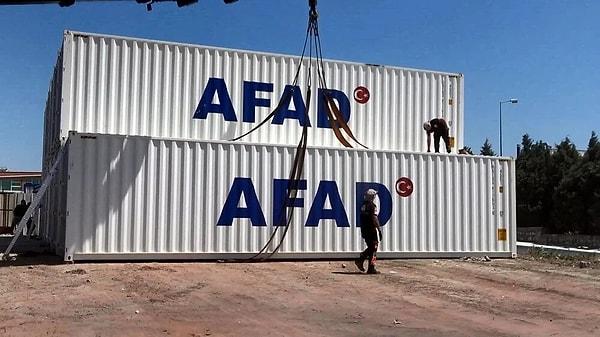 Söz konusu konteynerler, AFAD tarafından İstanbul'un Silivri ilçesinde yer alan bir merkezde depolanmaya başlandı.