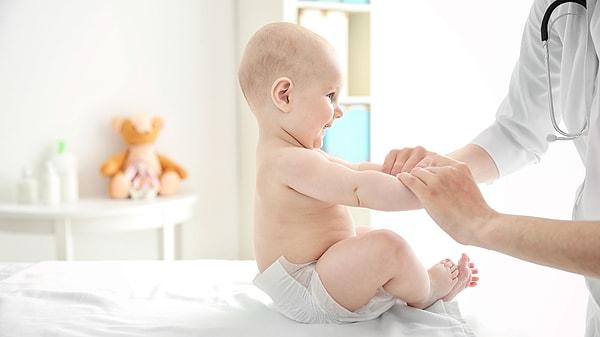 Sentetik kumaşlardan kaçınmak ve doğal kumaşları tercih etmek, bebeğinizin sağlığı için en iyi seçenek olacaktır.
