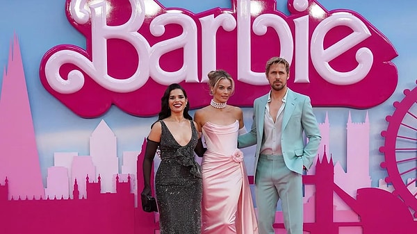 Filmin konusu ve yapım şirketinin yoğun reklam kampanyası ile birlikte gündemden düşmeyen Barbie, bazı ülkelerde de tartışma yarattı. Film vizyona girmeden Vietnam’da yasaklanan Barbie diğer ülkelerde de yasaklandı. İşte Barbie’nin yasaklandığı ülkeler: