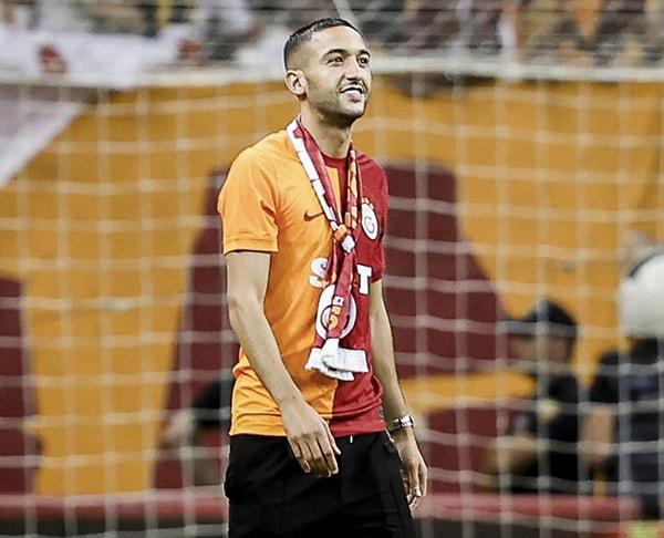 Hakim Ziyech konusunu mutlu sonla noktalayan Galatasaray, Faslı orta saha oyuncusunu Kamu Aydınlatma Platformu'na (KAP) bildirdi.