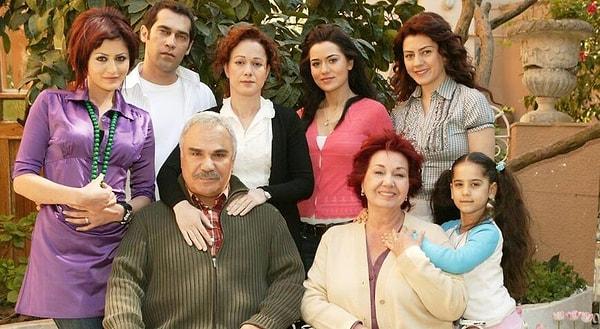 Öyle ki dizinin her bir karakteri bizim için unutulmaz. Ali Rıza Bey, Hayriye Hanım, Fikret, Ferhunde, Leyla ve Necla hiçbirimizin hafızasından silinmeyecek karakterler.