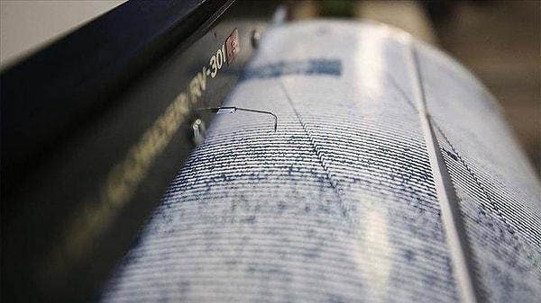 AFAD’ın açıklamasına göre, deprem saat 13.17’de ve yerin 7 kilometre derinliğinde gerçekleşti.
