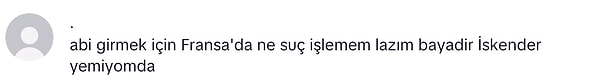 Videoların gerçek olduğuna inananlar kadar, adamın yarattığı konsepte uyum sağlayan takipçileri de var;