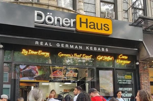 MindGeek, Döner Haus isimli restoranın logoyu kullanmayı bırakmaması durumunda yasal yollara başvuracaklarını belirtti.