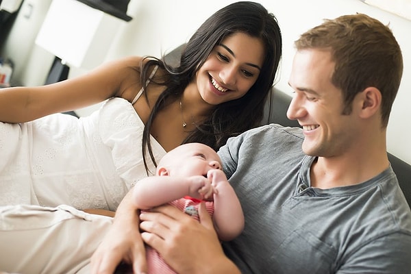 Bebeklerin doğumdan itibaren birçok ihtiyacı oluyor. Mama sandalyeleri ve bebek arabaları bu ihtiyaçların en önemlilerinden. Bu ihtiyaçların seçimi ebeveynleri oldukça zorluyor.