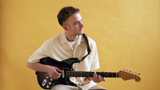 Bir Anda Enerjinizi Değiştirecek 13 Tom Misch Parçası