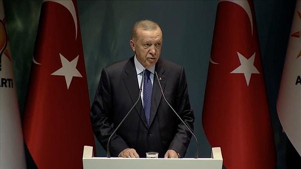Cumhurbaşkanı Recep Tayyip Erdoğan, partisinin genel merkezinde Genişletilmiş İl Başkanları Toplantısı'nda konuştu. Erdoğan'ın konuşmasından öne çıkan bölümler şöyle ⬇️
