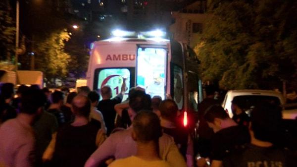 Açılan ateş sonucu 2 polis memuru yaralandı. Yaralı polis memurları olay yerine sevk edilen ambulanslarla Prof.Dr. Cemil Taşçıoğlu Şehir Hastanesi ve Seyrantepe Hamidiye Etfal Eğitim ve Araştırma Hastanesi'ne kaldırıldı.