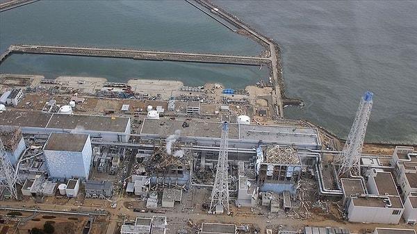 Japonya, Fukuşima nükleer santralinin radyoaktif atık suyunu bugün okyanusa dökmeye başladı.