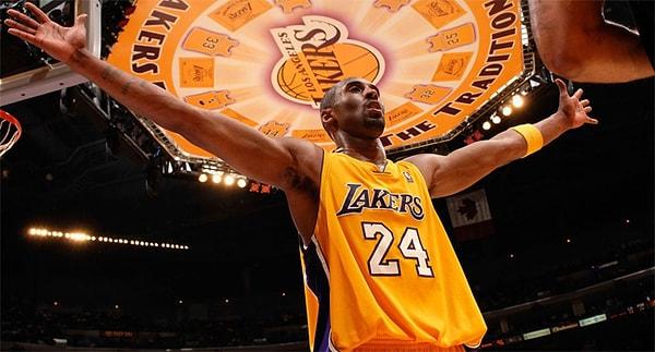 Los Angeles Lakers, sevilen basketbolcunun başarılı kariyeri boyunca giydiği forma numaralarını temsil eden bir tarihte Kobe Bryant'ın heykelinin açılışının yapılacağını duyurdu.