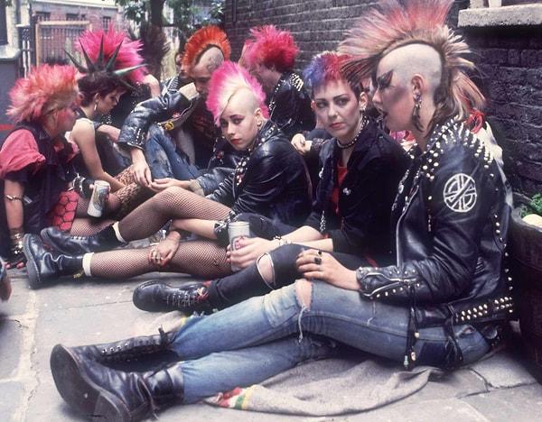 Erken dönem punkın çok sayıda öncülü ve etkisi vardı.