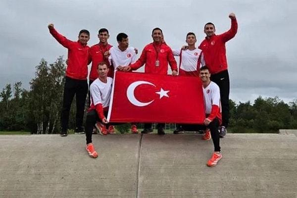 Türk Silahlı Kuvvetleri Spor Gücü Pentatlon Takımı'nın dünya şampiyonu olduğu anlar ise sosyal medyada gündem oldu.