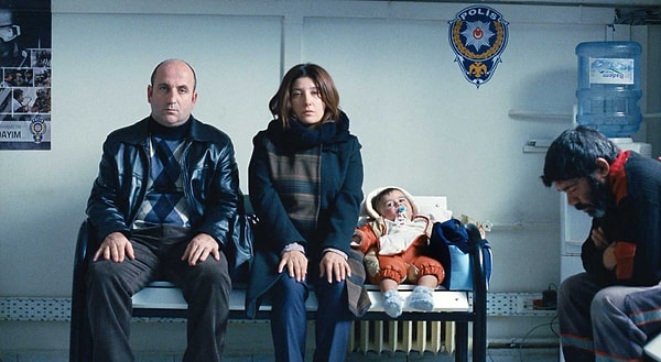 From Stage to Screen: Şebnem Bozoklu's Theatrical Triumphs and Recognitions