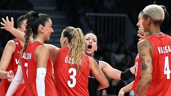 Türkiye A Milli Kadın Voleybol Takımı, 2023 CEV Avrupa Şampiyonası son 16 turunda Belçika ile karşılaştı.