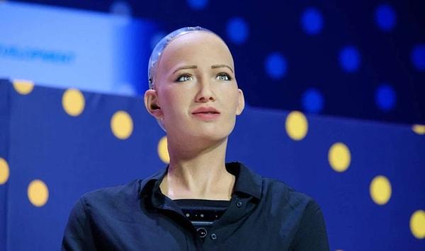 Yapay zeka teknolojisinin son harikası olan robot Sophia, her ne kadar ilgi çekici olsa da aslında biraz da ürkütücü.