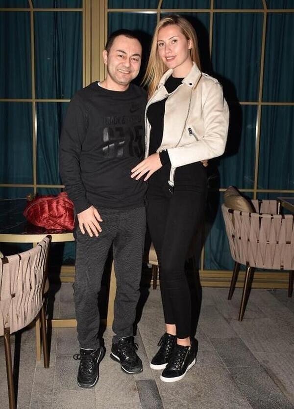 Magazin gündeminin çok konuşulan çiftlerinden Serdar Ortaç ve Chloe Loughnan 2014 yılında nikah masasına oturmuş, 8 yıllık birlikteliğin ardından ise 2019 yılında boşanmışlardı biliyorsunuz ki.
