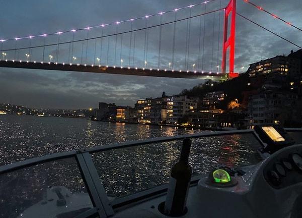 Bie Tekneden İstanbul'u İzlemek Gibisin