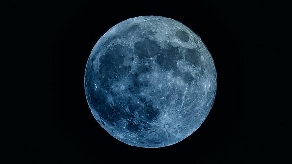 30 Ağustos Zafer Bayramı'mız bu sene sıra dışı bir gökyüzü olayına da ev sahipliği yapacak. Gökyüzüne meraklı vatandaşlarımız, Ay'ı her zamankinden daha büyük ve daha yakın bir konumda gözlemleme fırsatı bulacaklar.