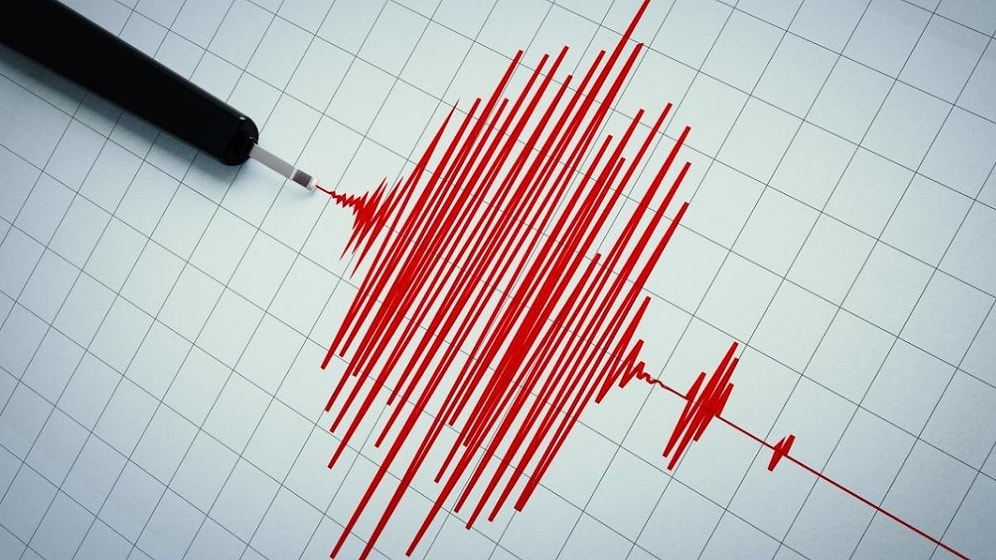 Endonezya'da 7,1 Büyüklüğünde Deprem
