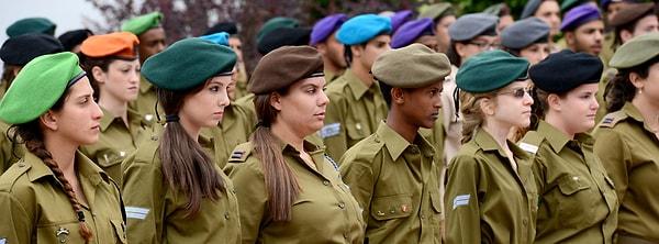 İsrail'de geçtiğimiz günlerde ordu içerisindeki kadınlara verilen bir emir tartışma konusu oldu.