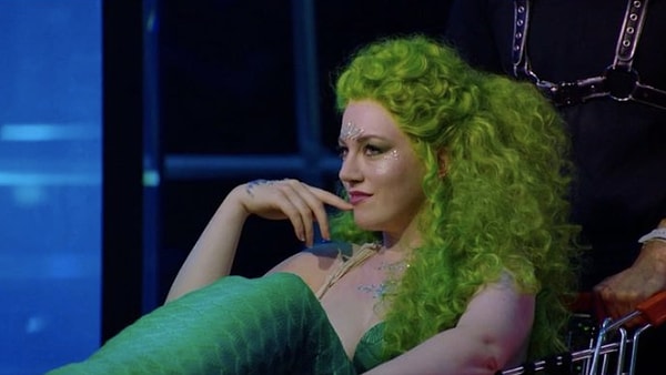 "Aldığım eğitimle edindiğim bilgiler sayesinde su içinde bilinç kaybı yaşayan birini kurtarmıştım. Birinin hayatını kurtarma hissi her ne kadar güzel görünse de içimde yaşadıklarım beni yıprattı.