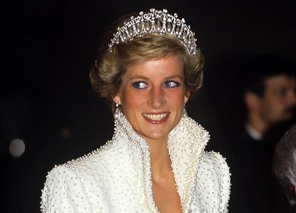 Gönüllerimizin kraliçesi Prenses Diana'nın hüzün hakim olan hayatını bilmeyen yok.