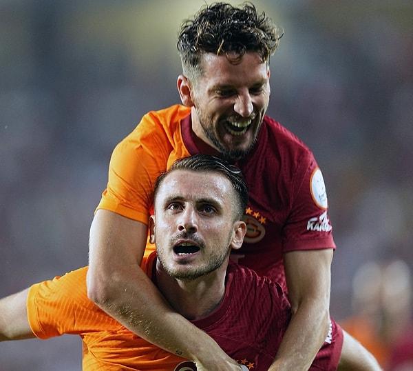 İkinci yarıda da oyunun hakimi Galatasaray'dı. 64. dakikada Kerem Aktürkoğlu müsait pozisyondaki Icardi'yi buldu. Icardi hata yapmayarak skoru 2-0'a getirdi.