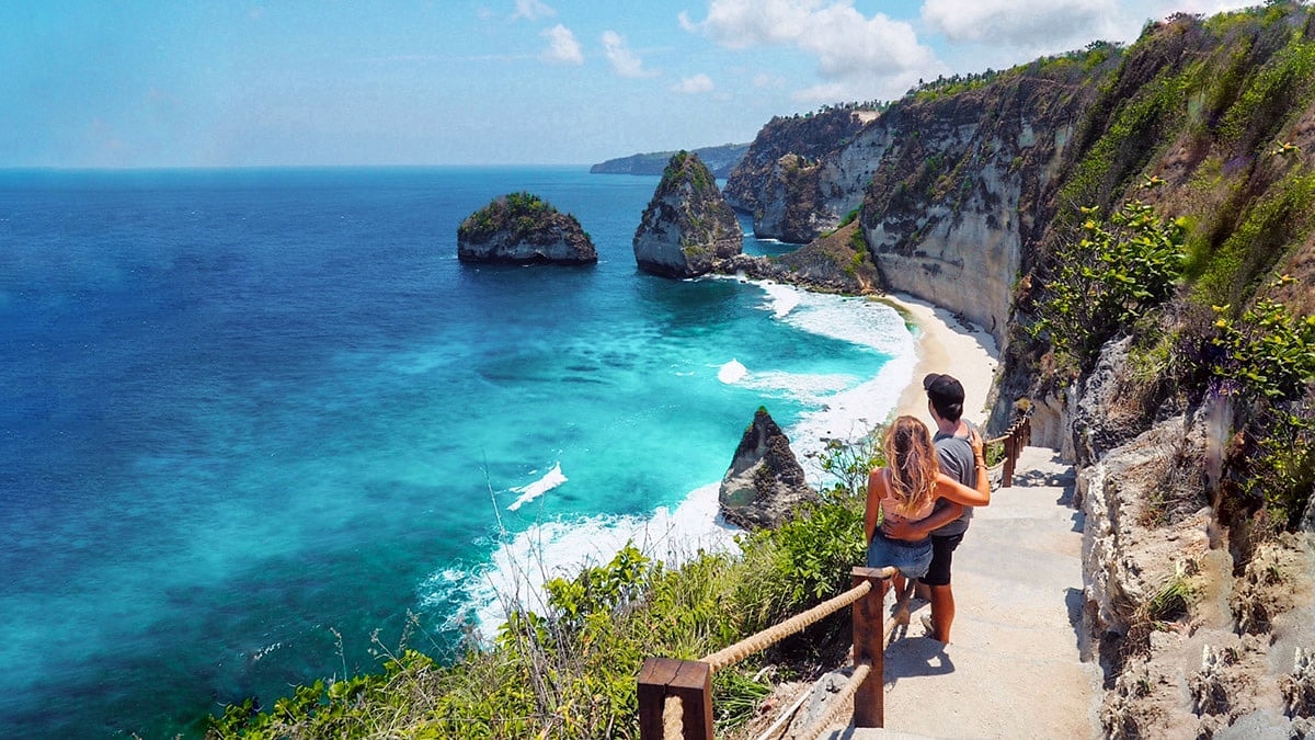 Нуса пенида бали. Нуса Пенида пляжи. Diamond Beach Nusa Penida. Диамонд Бич Бали. Diamond Beach Нуса Пенида.