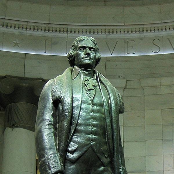5. Thomas Jefferson, topluluk önünde konuşmaktan korkuyordu.